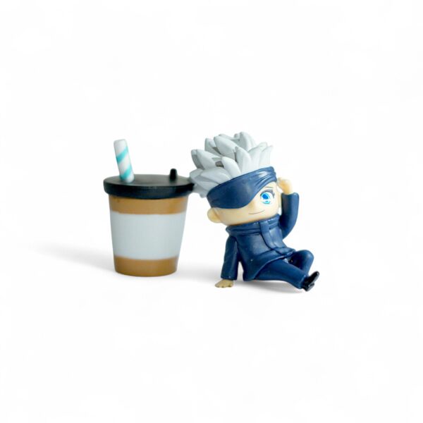 Jujutsu Kaisen™-Inspired Satoru Gojo Chibi Figure with Coffee Cup – Anime Desk figure - Image 3
